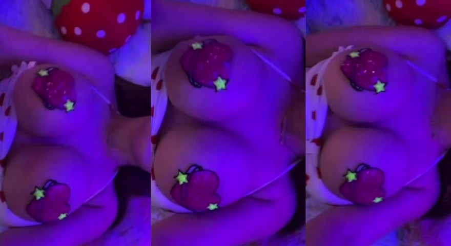Danyancat Teasing Big Boobs – Onlyfans Leaked