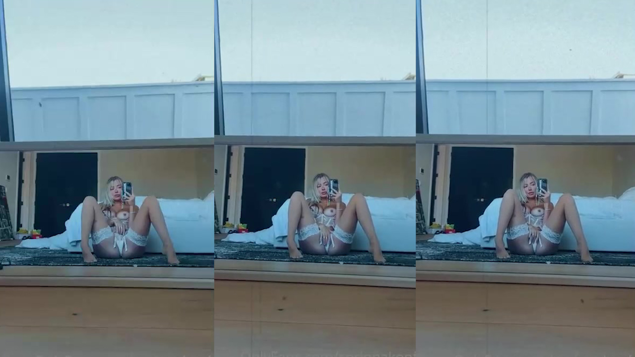 Corinna Kopf Onlyfans Leaks – Masturbate Before Mirror