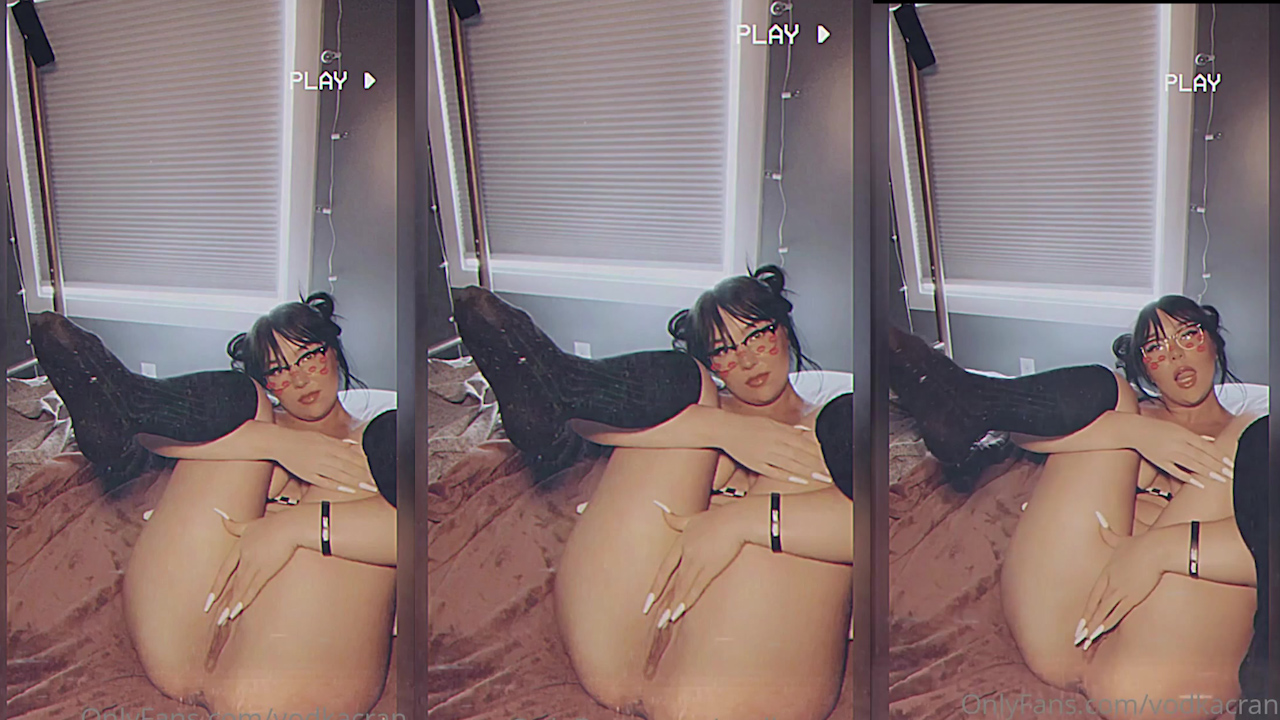 Vodkamilk Rubing Pussy So Lewd – Leaks Video